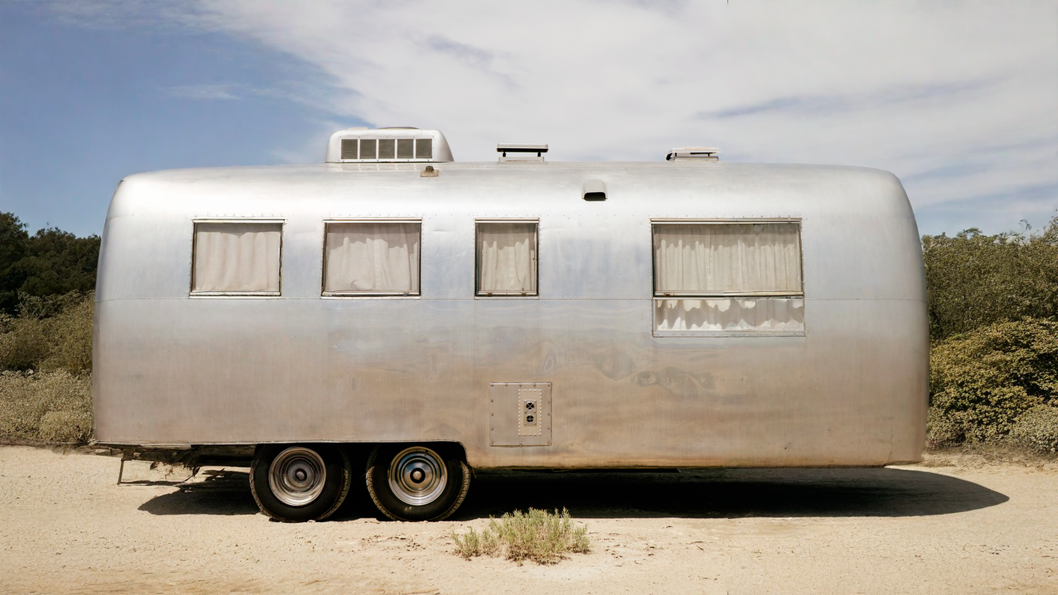RV battery keeps dying in thei vintage airstream